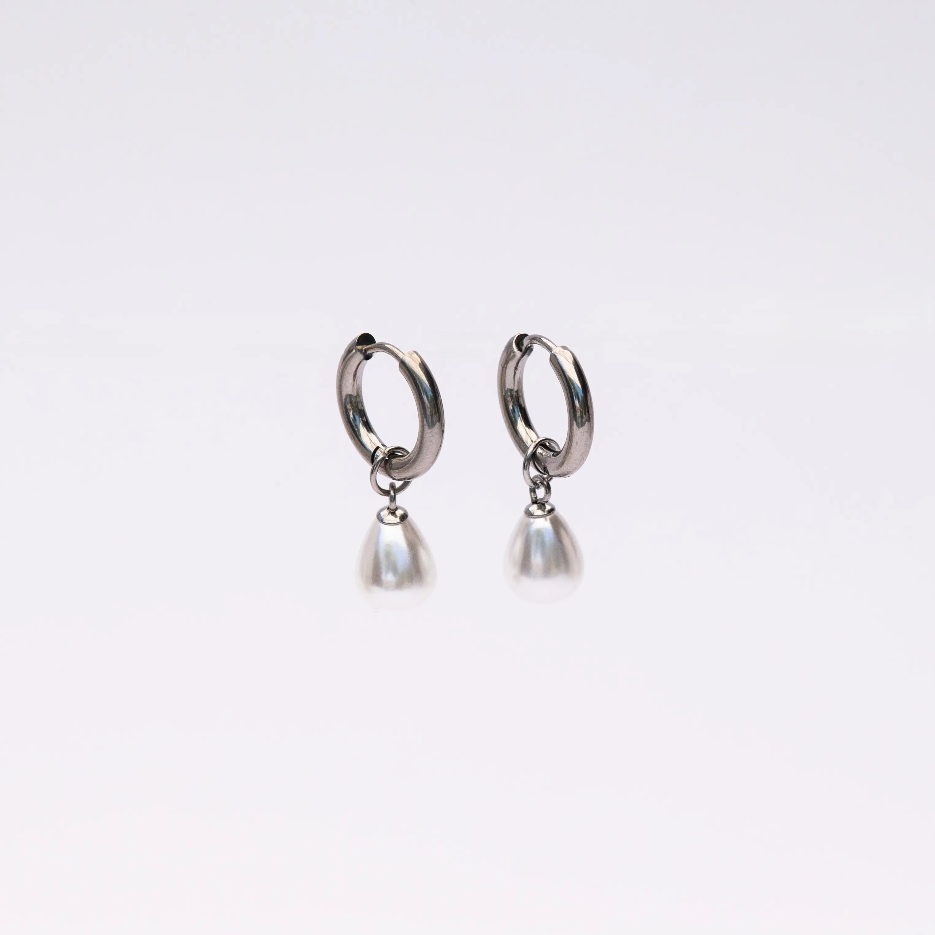 Elle Earrings thumbnail 3